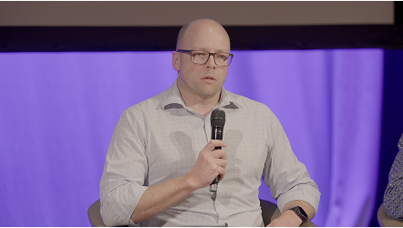 Picture of Anthony Turton (Sleep Scientist) talking about the Z10-BodyFit System